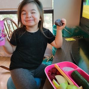 Meet your Posher, Laura